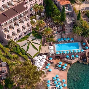 Tiara Miramar & Hotel